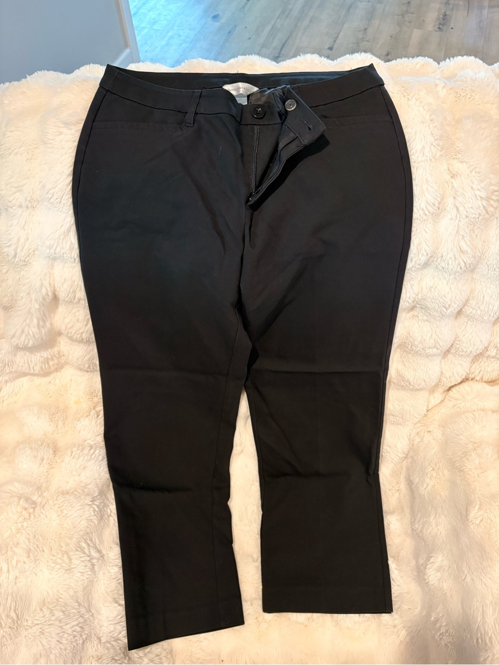 Christopher Banks Women’s Black Stretch Slim Panta